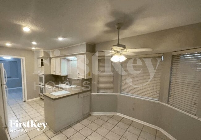 Photo - 222 Magic Oaks Dr