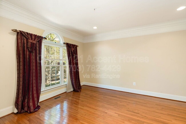 Photo - 8401 Tysons Trace Ct