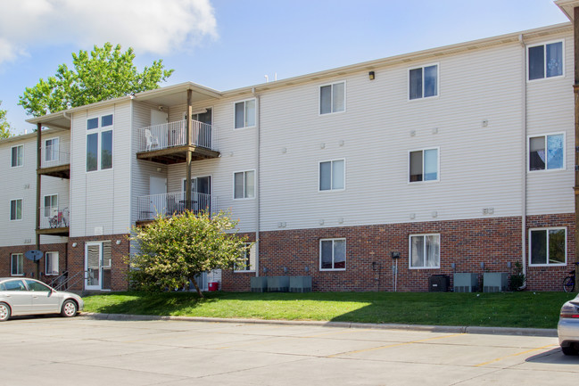 Exterior - The Heights Apartments