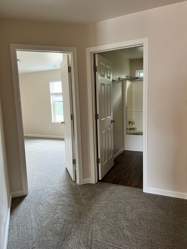 Photo - 5555 Glenridge Way