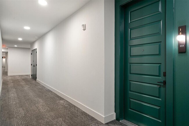 Photo - 2500 Longview St Unidad 222
