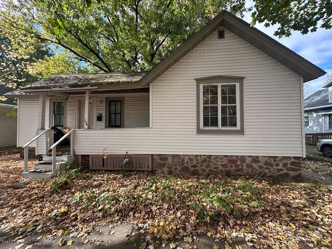 Photo - 120 N 4th Ave