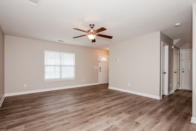 Photo - 4709 Brewer Dr