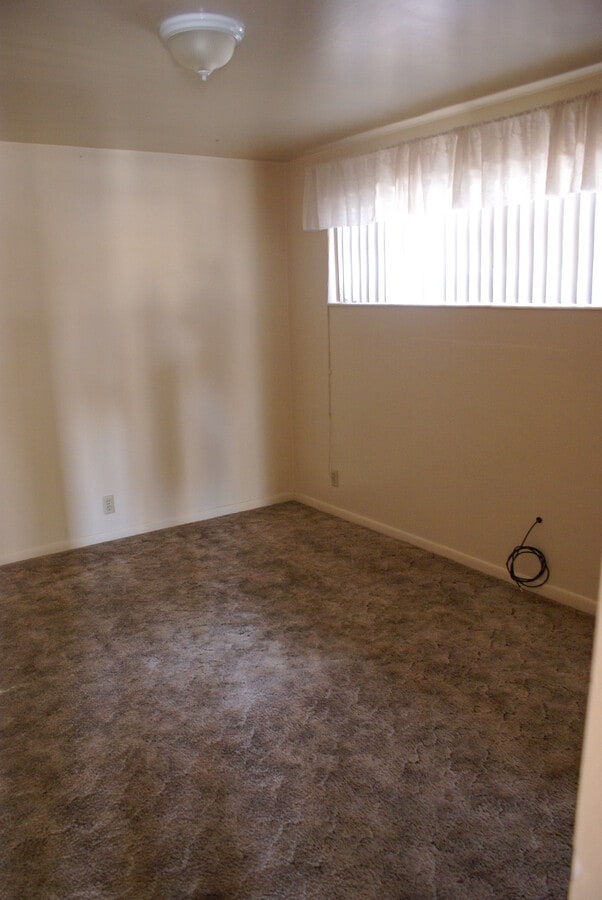 Photo - 3205 S Kenwood St Unit Kenwood