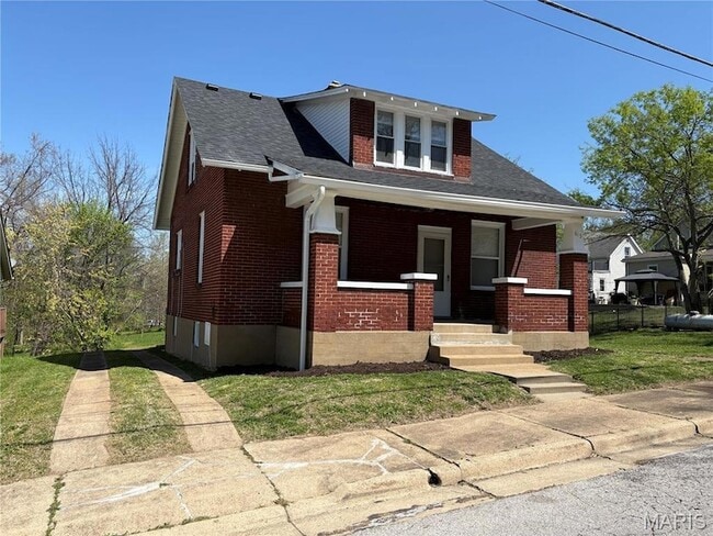 Photo - 615 Horn St