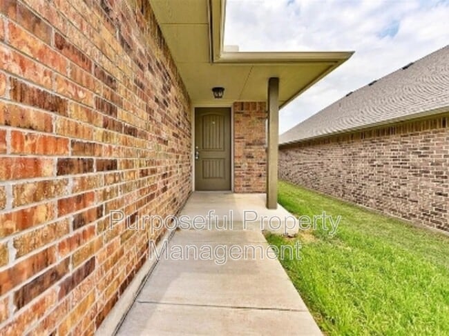 Photo - 4313 Edinburg Way