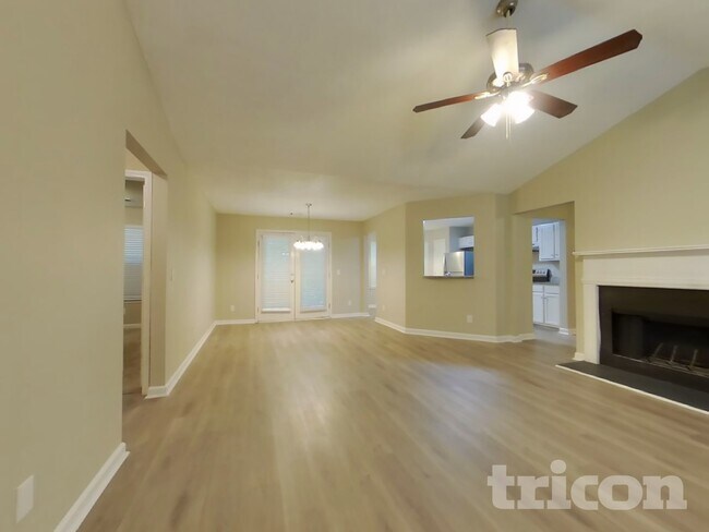 Photo - 215 Winterville Dr