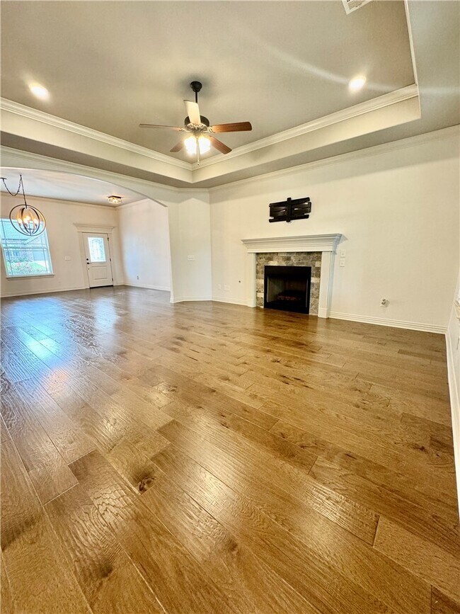 Photo - 1300 Hickory St