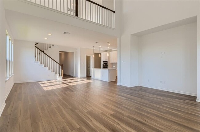 Photo - 102 White Aster Ct