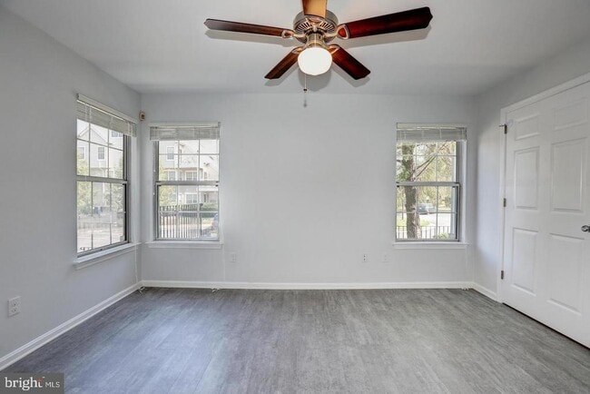 Photo - 921 Hillside Lake Terrace Unit 304