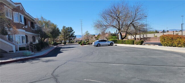 Photo - 830 Carnegie St Unidad 1821