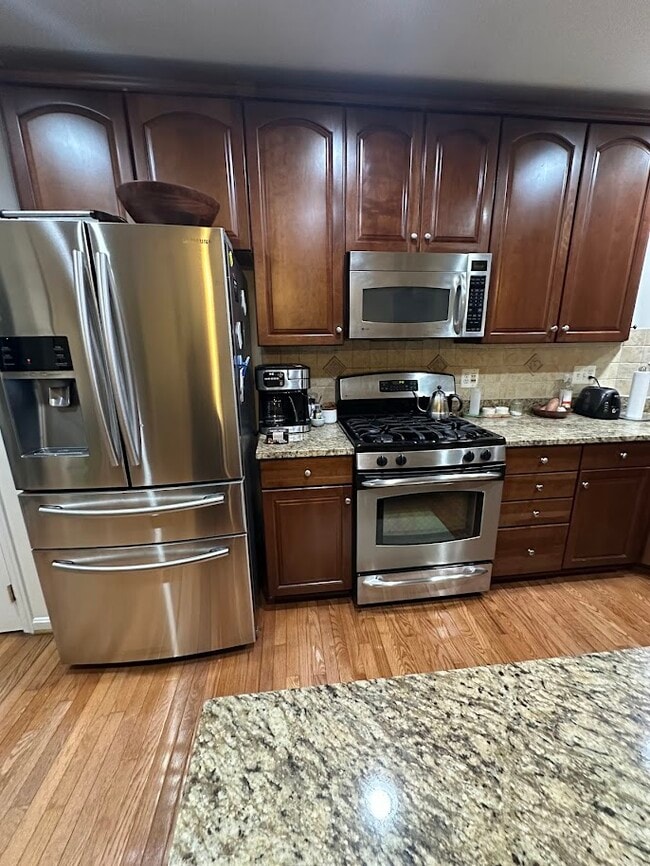 Kitchen - 4612 Battenburg Ln