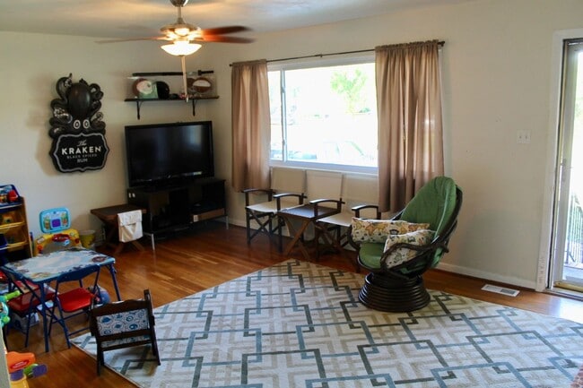 Photo - 4705 Nuttfield Ln