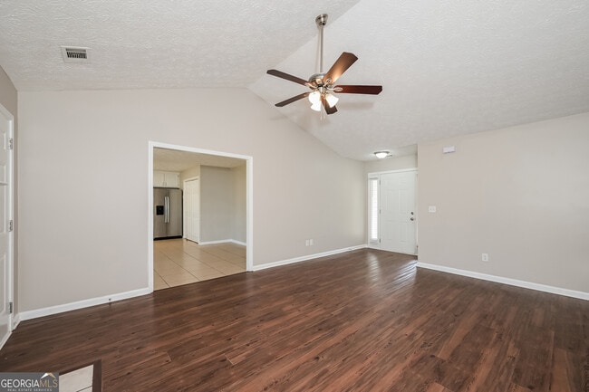 Photo - 200 Wagon Wheel Dr