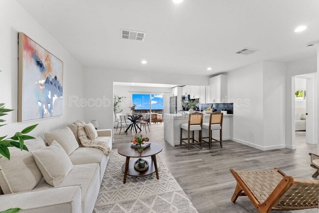 Photo - 5250 Adams Ave