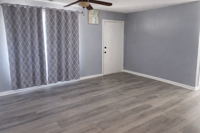 Photo - Cute Two Bedroom Plus Bonus Room in KCK