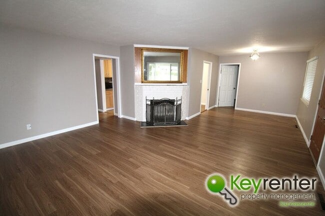 Photo - 3429 Braeburn St