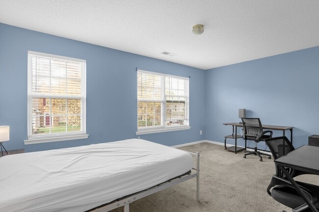 Building Photo - 10510 Plantain Ct