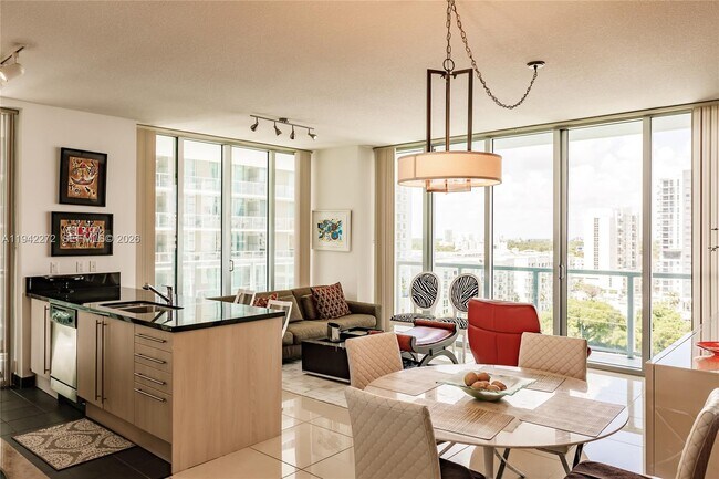 Photo - 1111 SW 1st Ave Unidad 1414-N