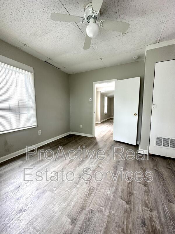 224 W Government Ave