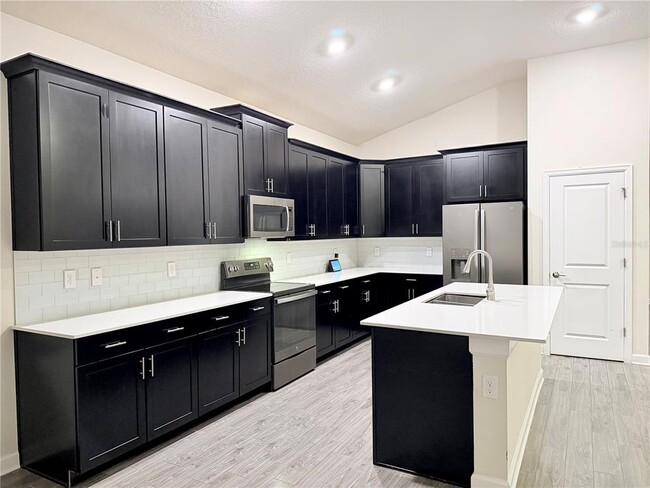 Photo - 2065 Camden Loop