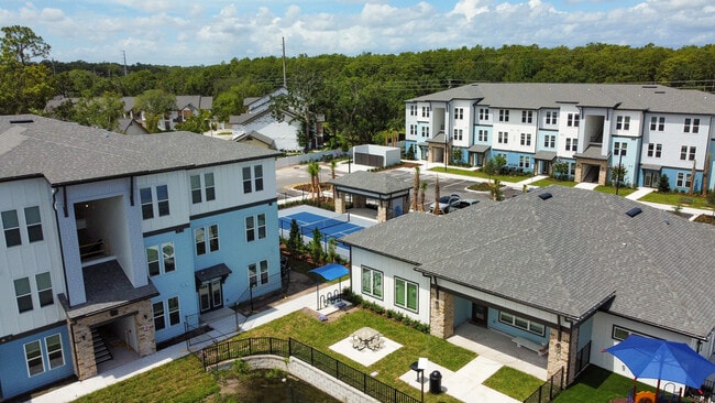 Photo - Pinnacle at Wesleyan