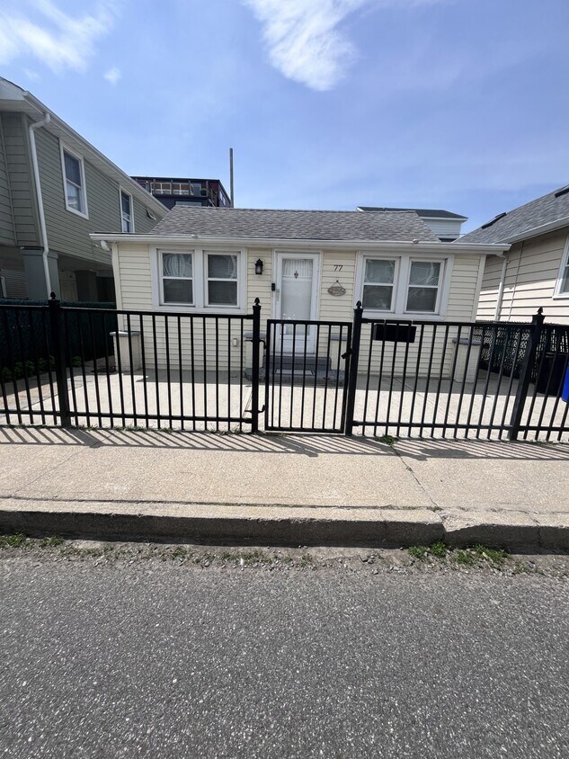 Photo - 77 Wisconsin St (Long Beach, NY)
