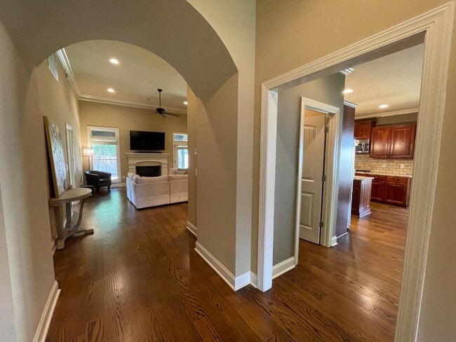 Photo - 764 Oakdale Dr