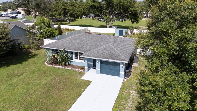 Photo - 3 Bed | 2 Bath | 1,200 Sq Ft Single-Family Home
RENT NOW WITH ZERO DEPOSIT on a 12-month lease!