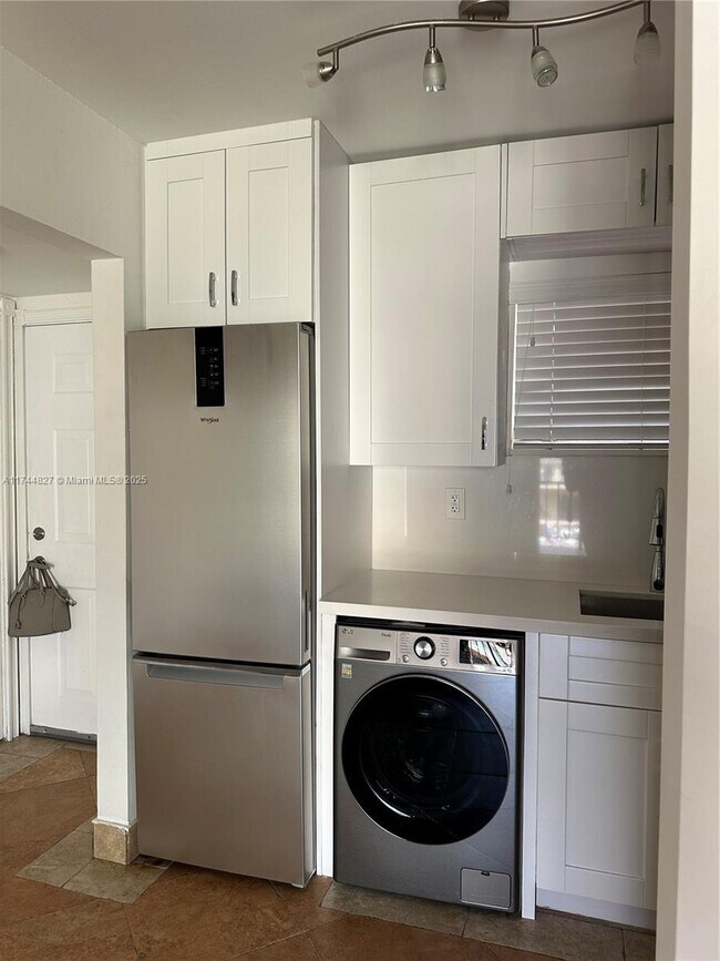 399 NW 72nd Ave Unit 310