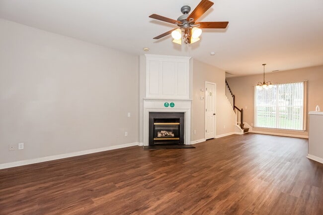 Photo - 2728 Wingdale Dr