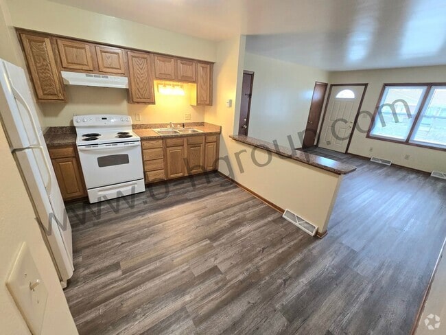 Building Photo - 4208 46th St Unit Apt B
