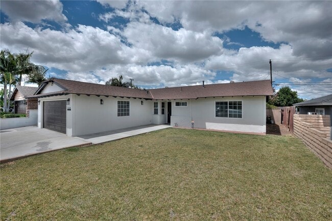 Building Photo - 11833 Pounds Ave