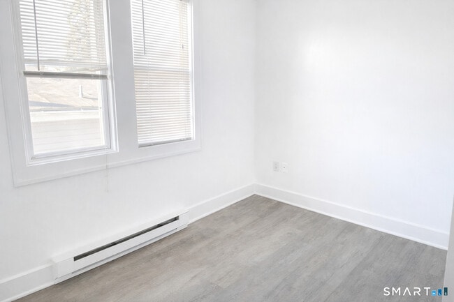 Photo - 10 Balmforth Ave Unit 10