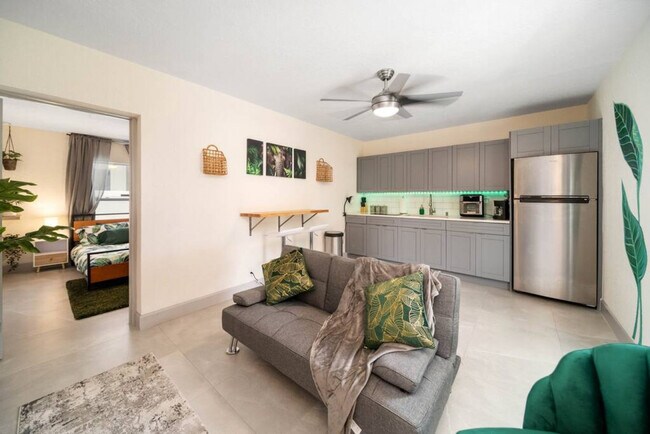 Photo - 1702 NE 9th St Unidad ID1369639P