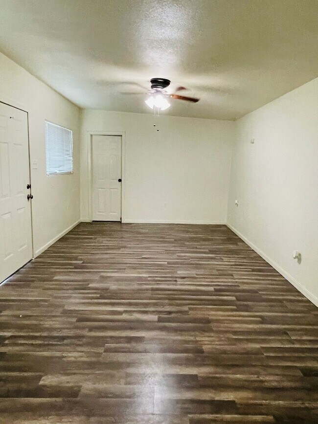 Photo - 2408 Wulff Ln Unit #9