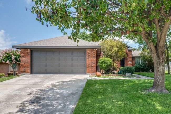 Photo - 1845 Avonlea Dr