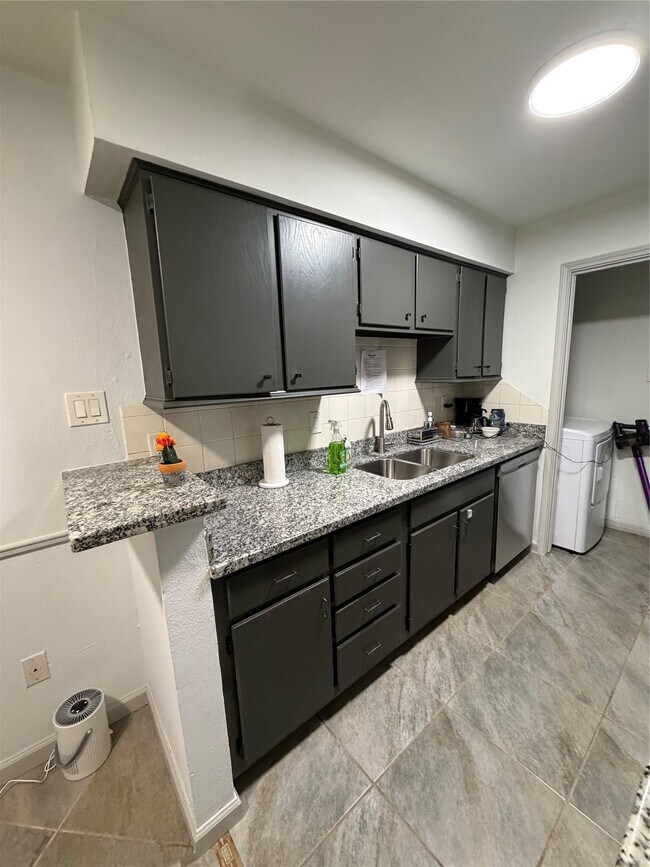 8801 Hammerly Blvd Unit 901