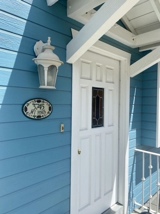 Photo - Charming 3-Bedroom Cottage with Fenced Yar...