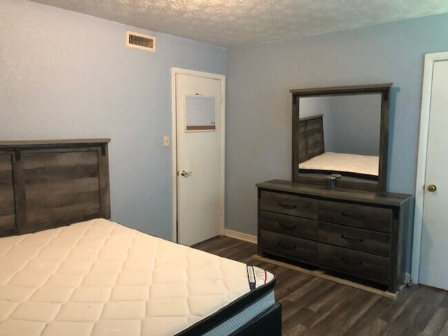 Photo - Just move on in- Fully furnished private one bedroom apartment
