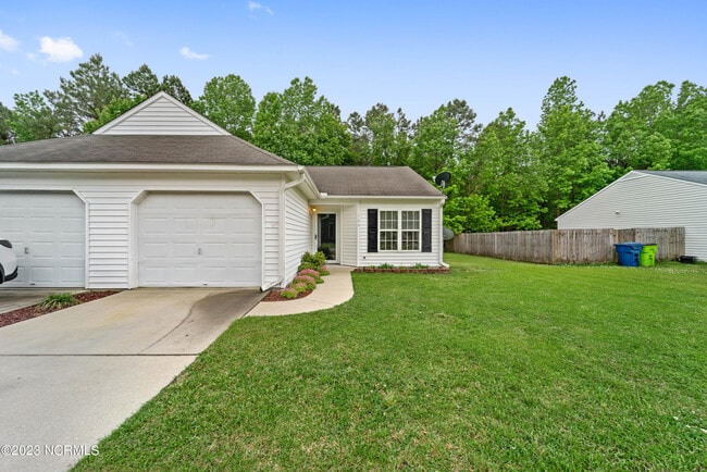 Photo - 122 Gooding Dr Townhome