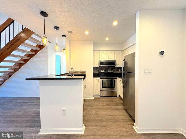 Photo - 6939 Mary Caroline Cir Unidad I