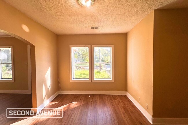 Photo - 2610 Lowell Ave