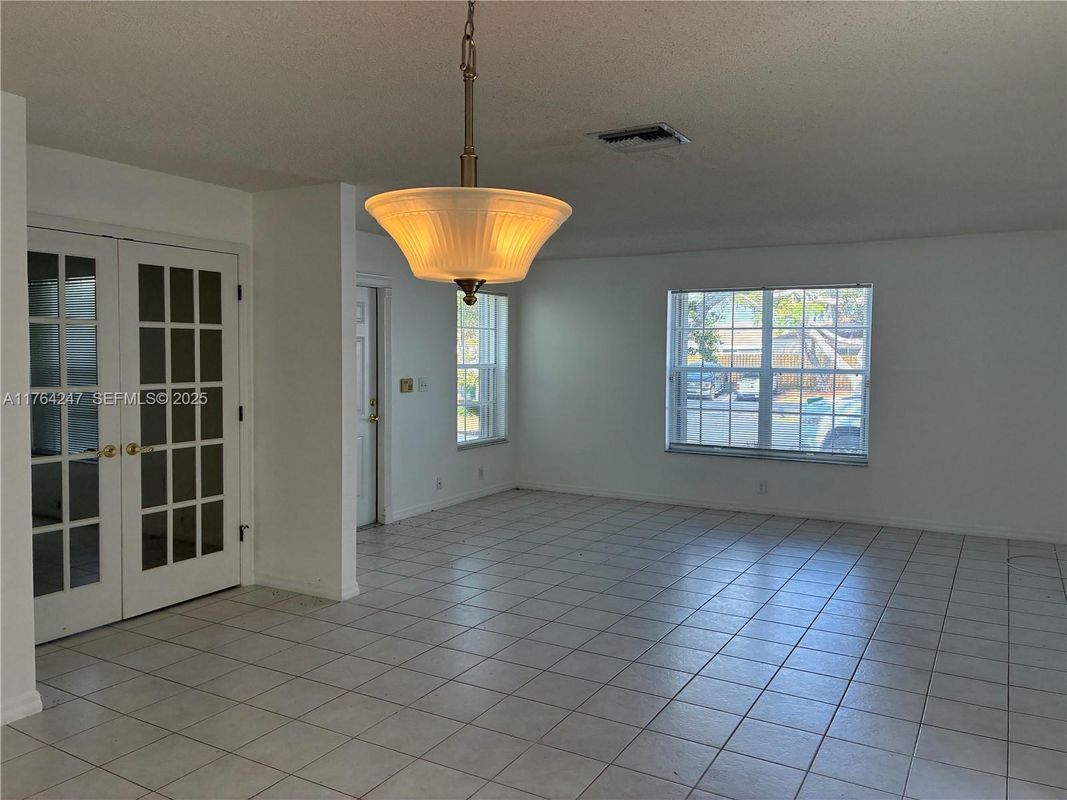 Photo - 9834 SW 222nd St