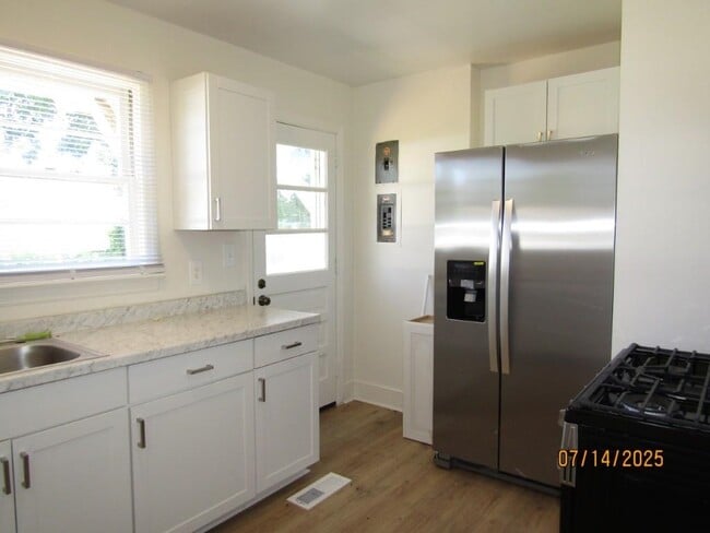 Photo - 608 13th Ave S