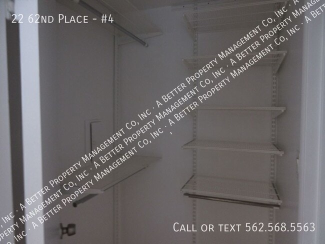 Photo - 22 62nd Pl Unidad #4