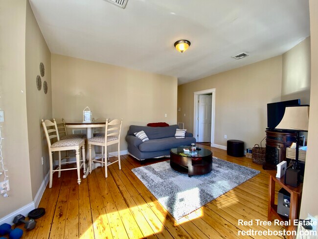 Photo - 35 Hillside St Unit 3