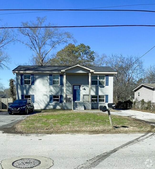Building Photo - 1565 Burns Ave Rental
