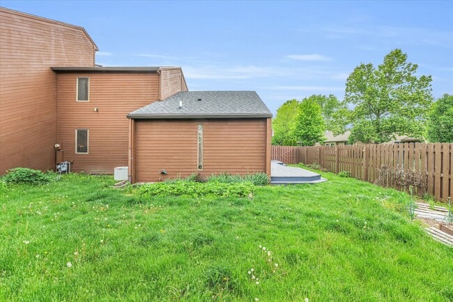 Photo - 1 Lyndhurst Village Ct