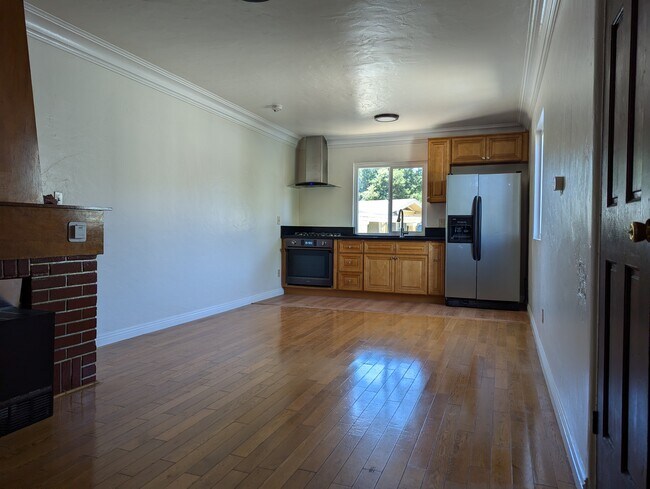 Photo - 2314 Langdale Ave